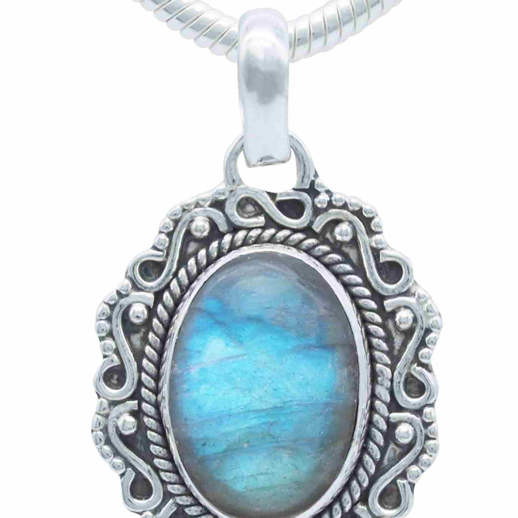 Silberkette mit Anhänger KATUVA oval aus 925 Silber