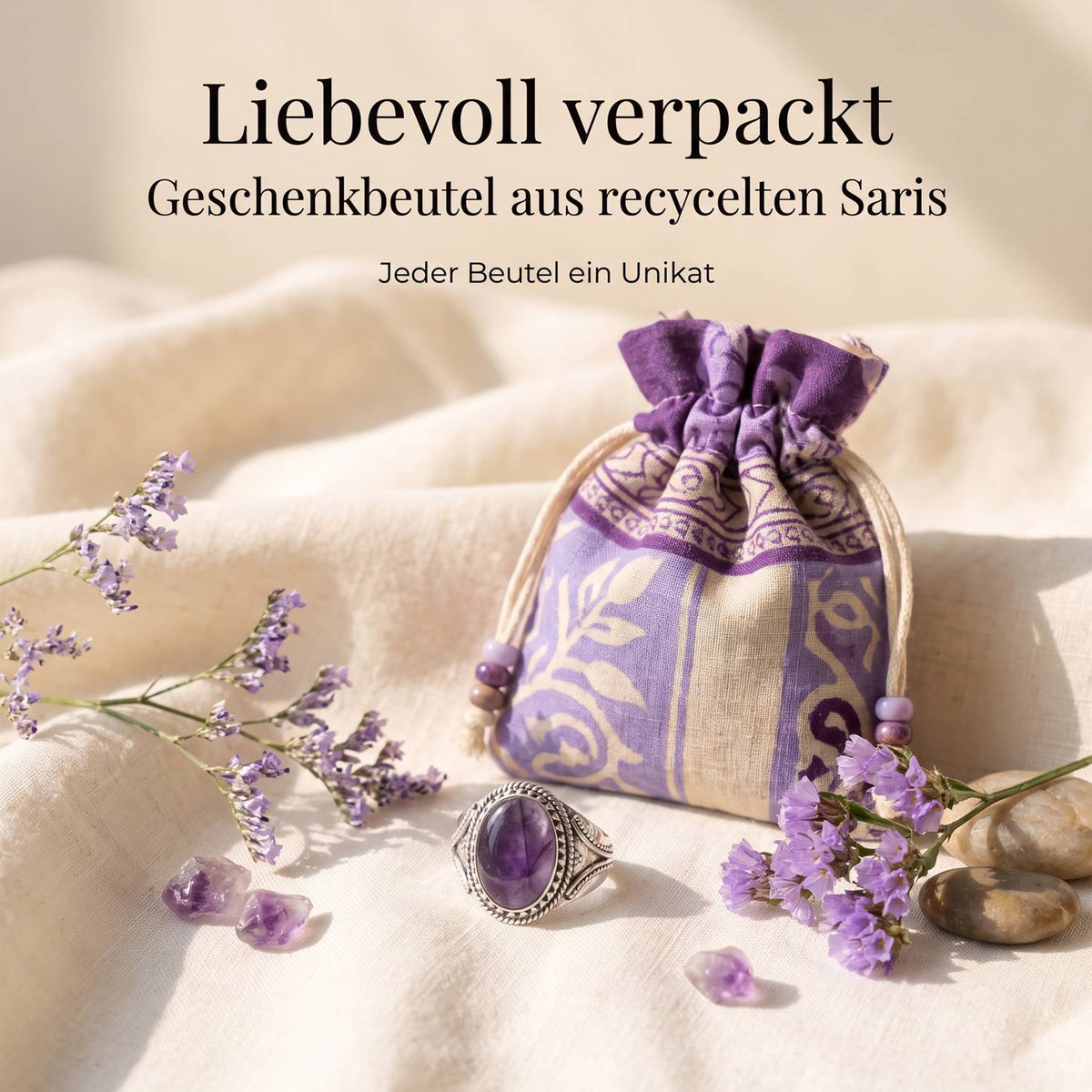 Silberring mit Amethyst und Geschenkbeutel aus recyceltem Sari