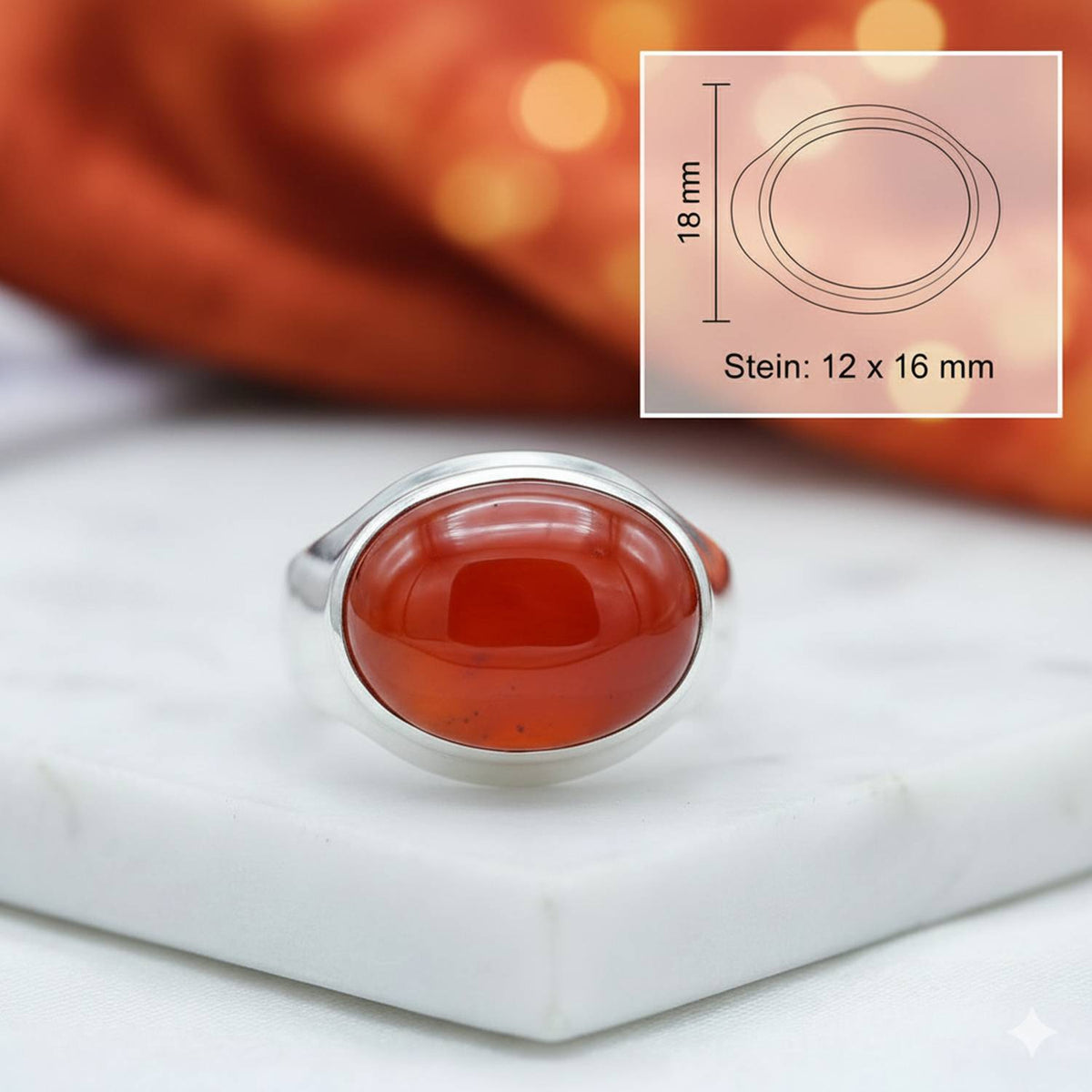 Karneolring aus Silber mit Maßangaben zu Ring und Edelstein