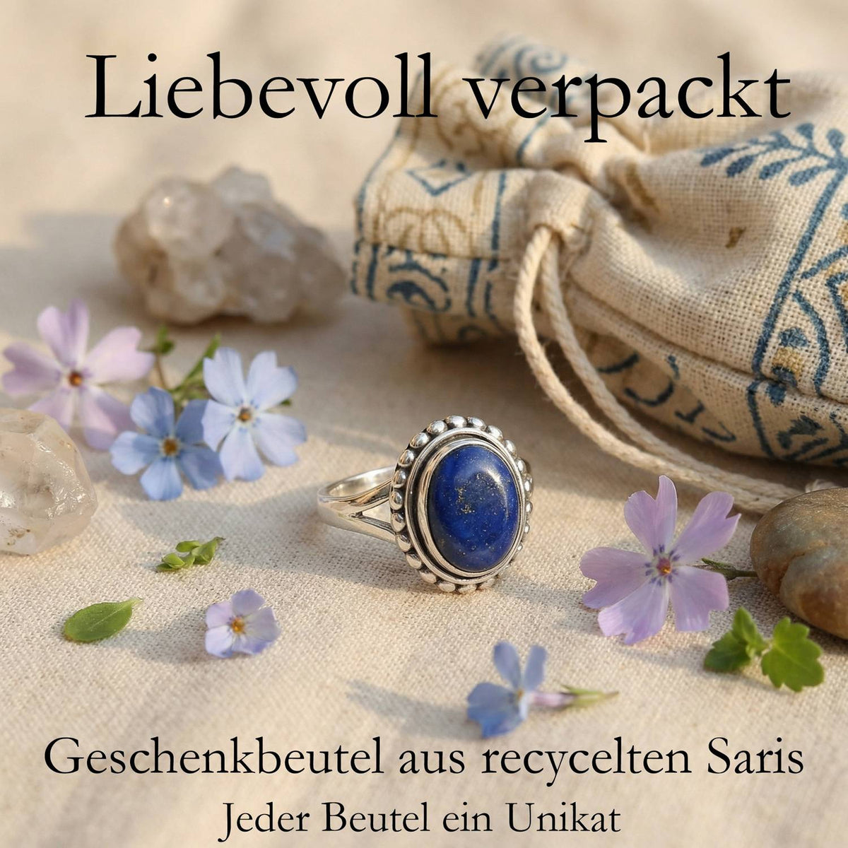 Silberring mit Lapislazuli und Geschenkbeutel aus recyceltem Sari