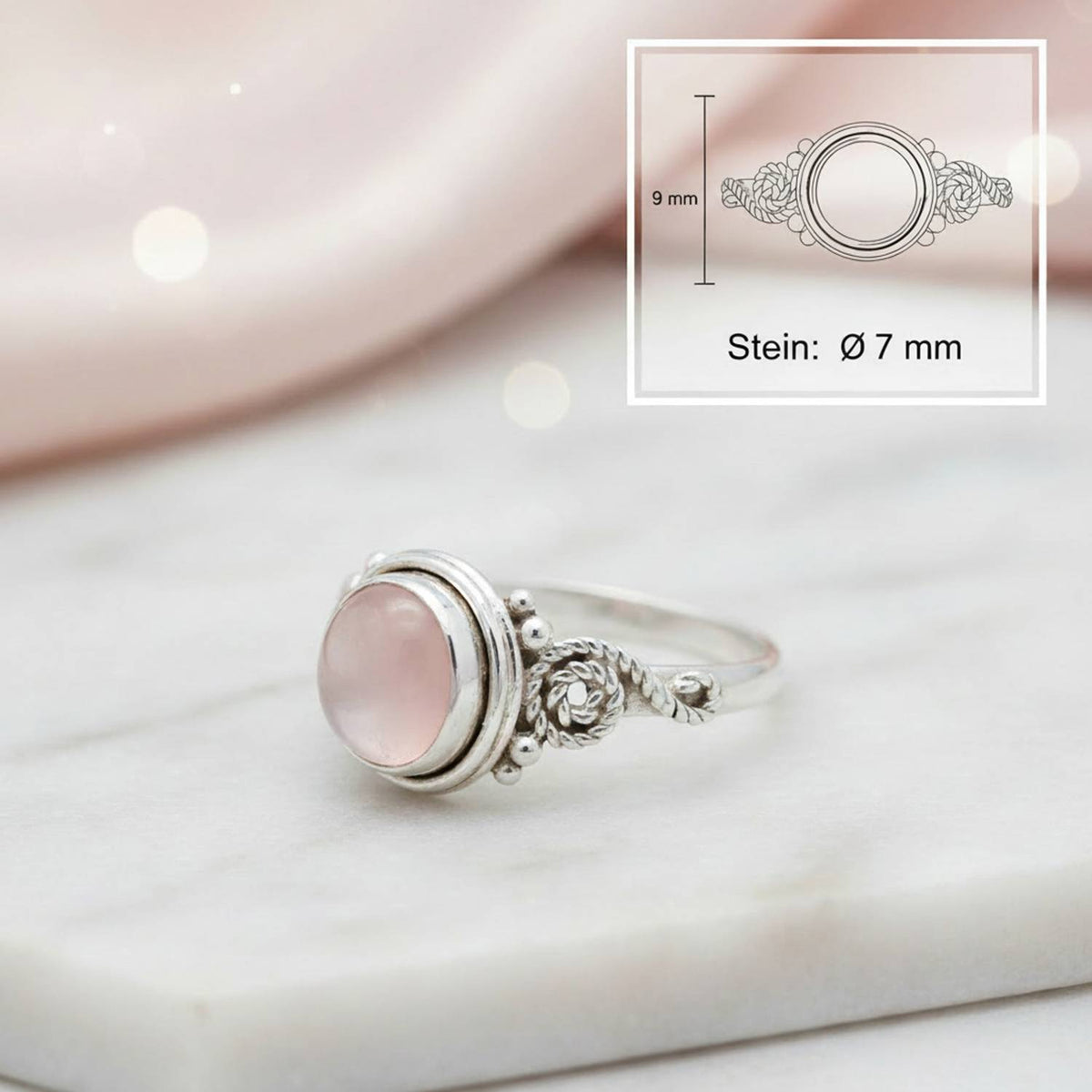 Rosenquarzring aus Silber mit Maßangaben zu Ring und Edelstein