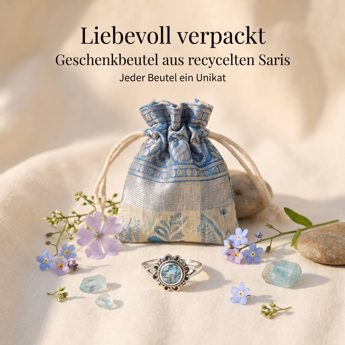 Silberring mit Topas und Geschenkbeutel aus recyceltem Sari
