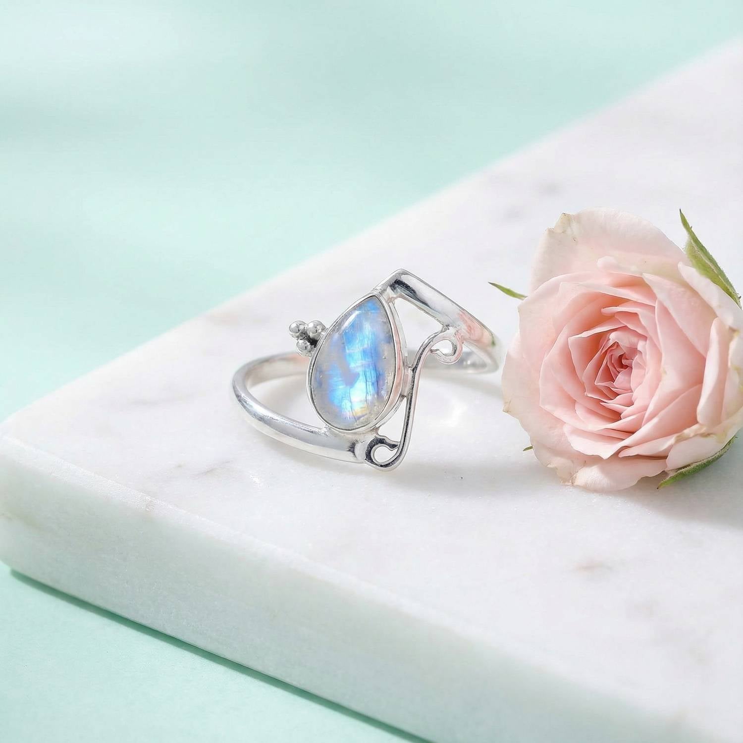 UHA – feiner Silberring aus 925 Sterling Silber mit Edelstein