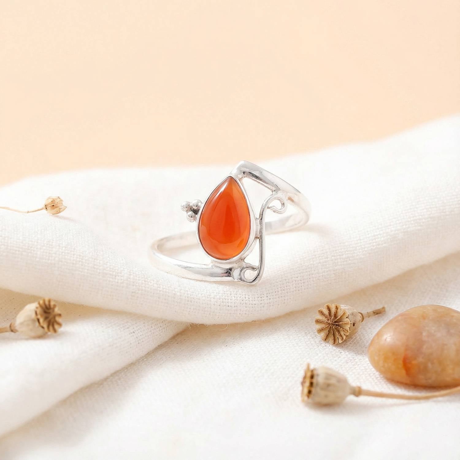 UHA – feiner Silberring aus 925 Sterling Silber mit Edelstein