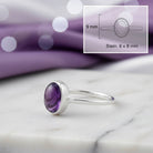 [KI] Amethystring aus Silber mit Maßangaben zu Ring und Edelstein