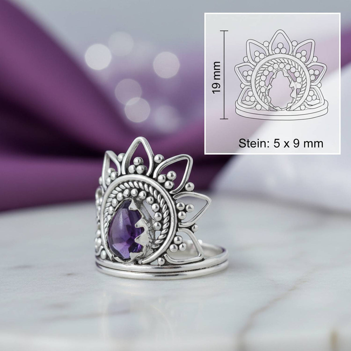 Amethystring aus Silber mit Maßangaben zu Ring und Edelstein