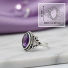 [KI] Amethystring aus Silber mit Maßangaben zu Ring und Edelstein