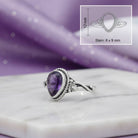 [KI] Amethystring aus Silber mit Maßangaben zu Ring und Edelstein