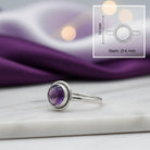 [KI] Amethystring aus Silber mit Maßangaben zu Ring und Edelstein