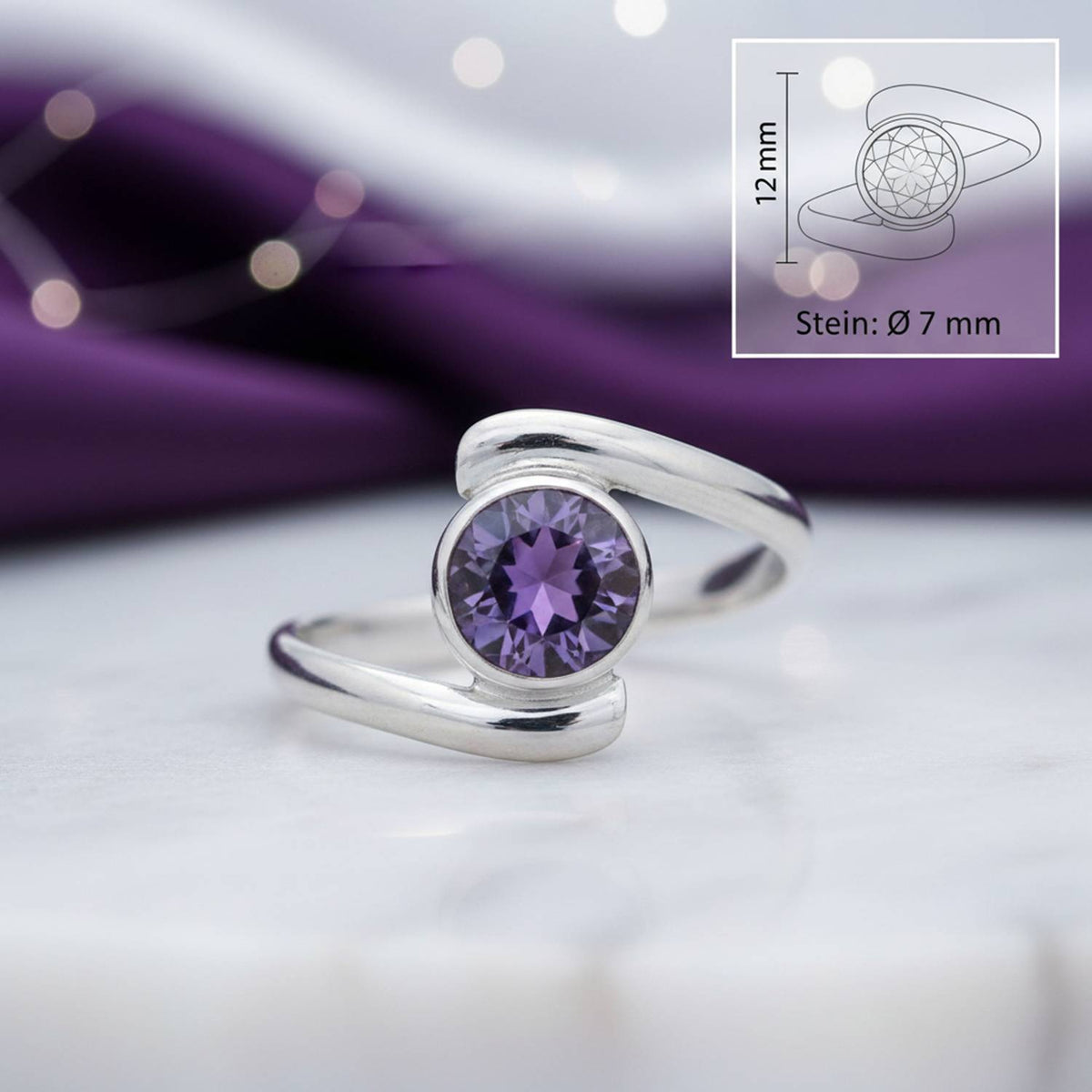 Amethystring aus Silber mit Maßangaben zu Ring und Edelstein