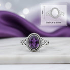 [KI] Amethystring aus Silber mit Maßangaben zu Ring und Edelstein