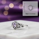 [KI] Amethystring aus Silber mit Maßangaben zu Ring und Edelstein