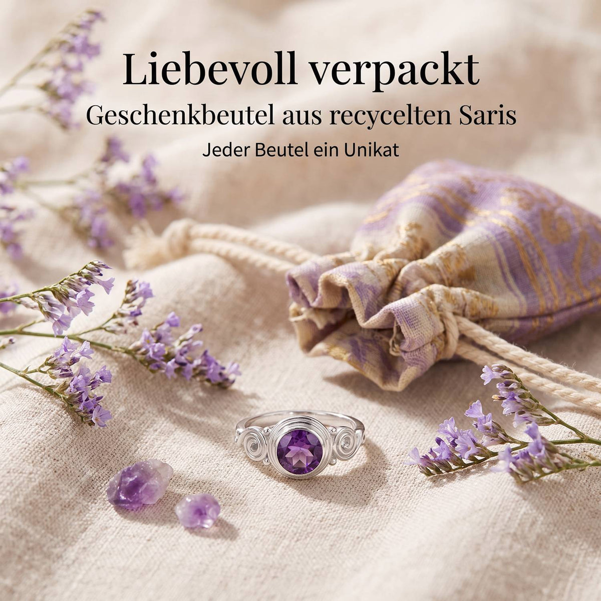 Silberring mit Amethyst und Geschenkbeutel aus recyceltem Sari