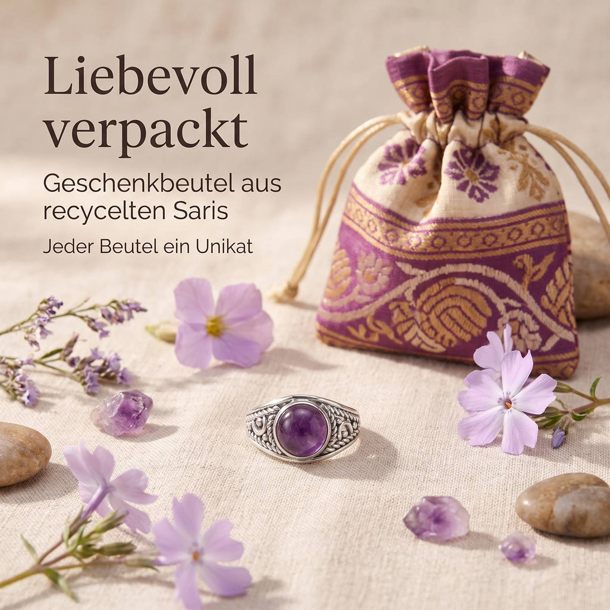 Silberring mit Amethyst und Geschenkbeutel aus recyceltem Sari