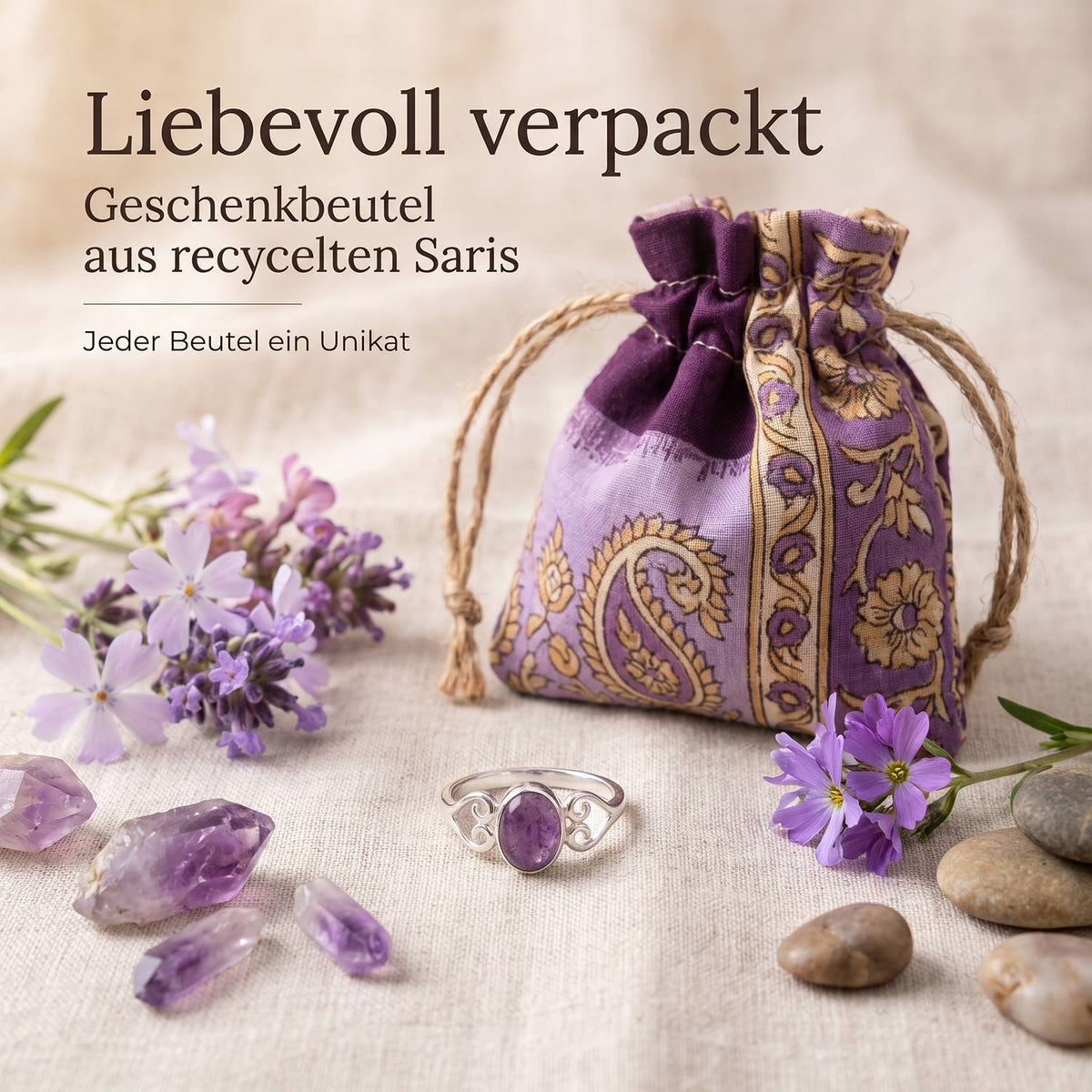 Silberring mit Amethyst und Geschenkbeutel aus recyceltem Sari