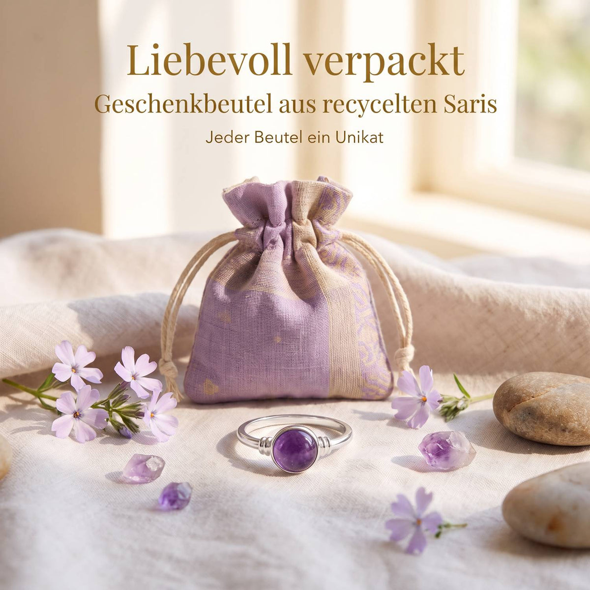 Silberring mit Amethyst und Geschenkbeutel aus recyceltem Sari