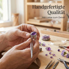 [KI] Handgefertigter Silberring mit Amethyst bei der Schmuckherstellung