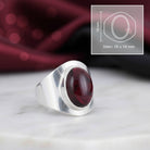 [KI] Granatring aus Silber mit Maßangaben zu Ring und Edelstein