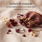 [KI] Silberring mit Granat und Geschenkbeutel aus recyceltem Sari