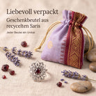 [KI] Silberring mit Granat und Geschenkbeutel aus recyceltem Sari