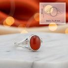 [KI] Karneolring aus Silber mit Maßangaben zu Ring und Edelstein