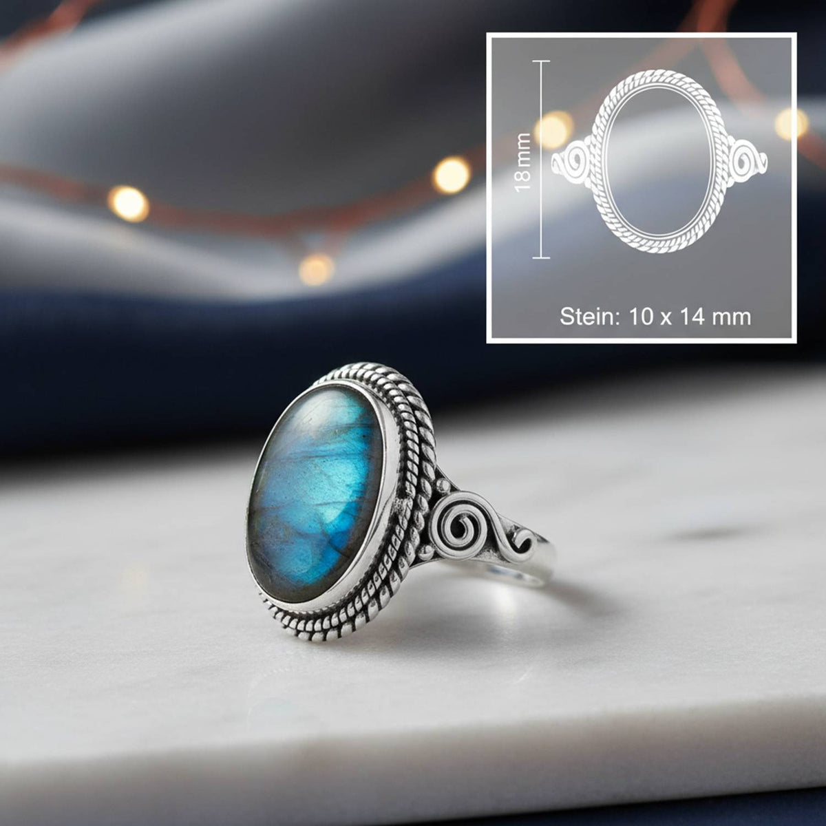 Labradoritring aus Silber mit Maßangaben zu Ring und Edelstein