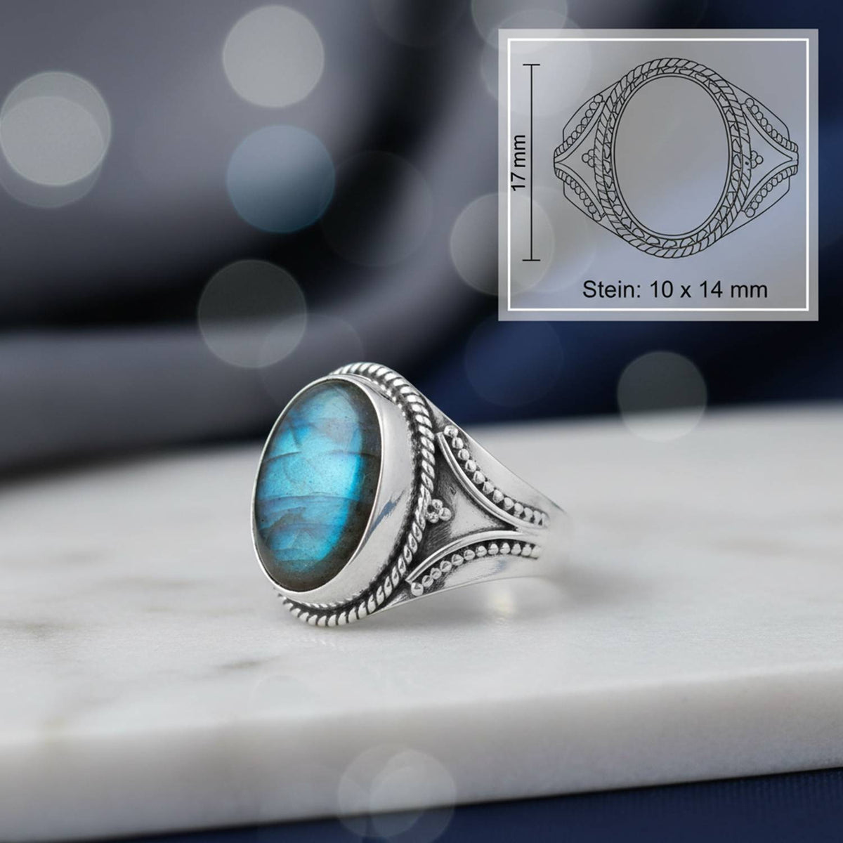 Labradoritring aus Silber mit Maßangaben zu Ring und Edelstein