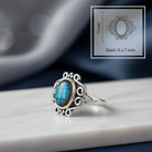 [KI] Labradoritring aus Silber mit Maßangaben zu Ring und Edelstein
