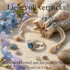 [KI] Silberring mit Labradorit und Geschenkbeutel aus recyceltem Sari