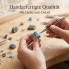 [KI] Handgefertigter Silberring mit Labradorit bei der Schmuckherstellung