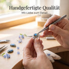 [KI] Handgefertigter Silberring mit Labradorit bei der Schmuckherstellung