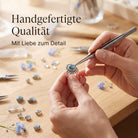[KI] Handgefertigter Silberring mit Labradorit bei der Schmuckherstellung