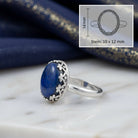 [KI] Lapislazuliring aus Silber mit Maßangaben zu Ring und Edelstein