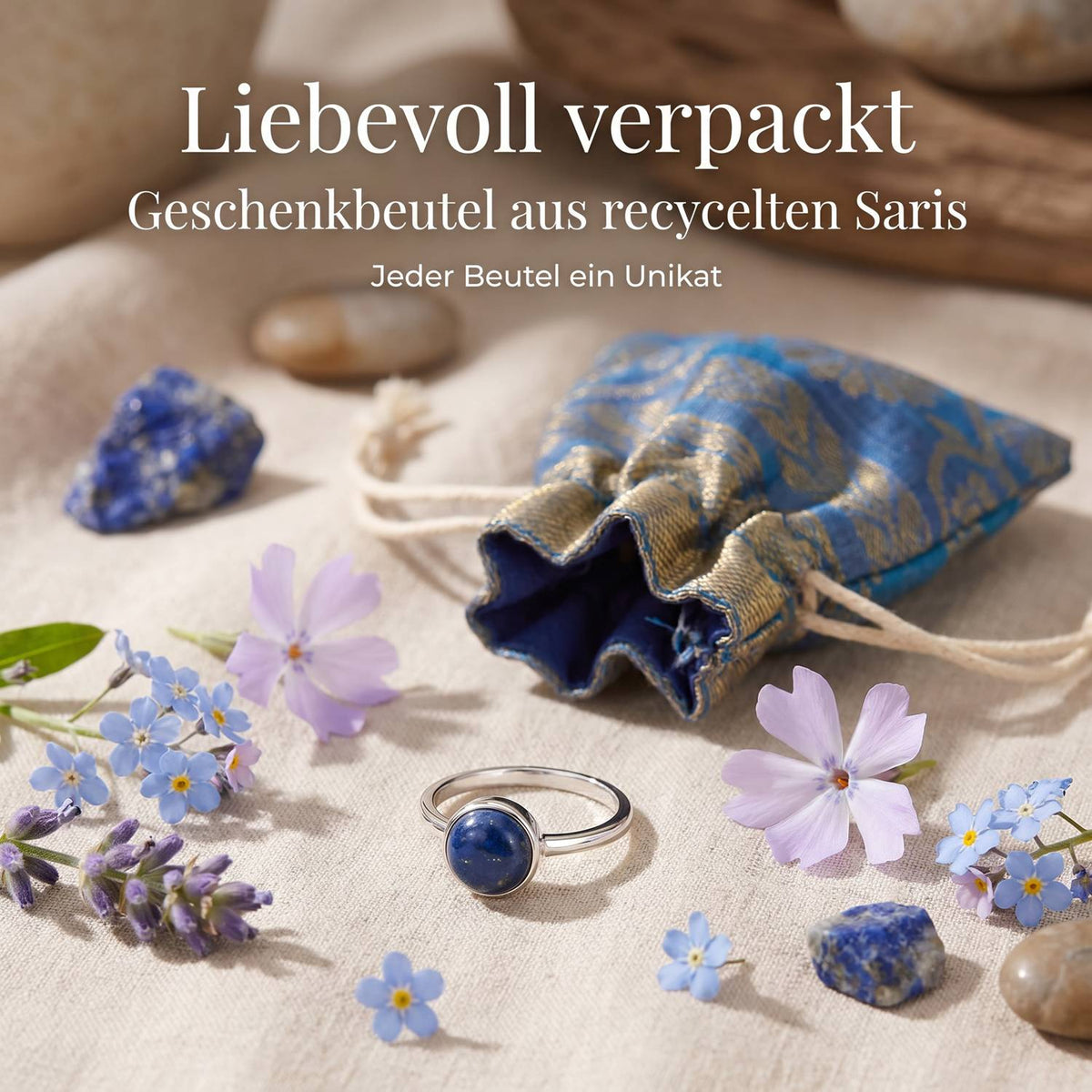 Silberring mit Lapislazuli und Geschenkbeutel aus recyceltem Sari