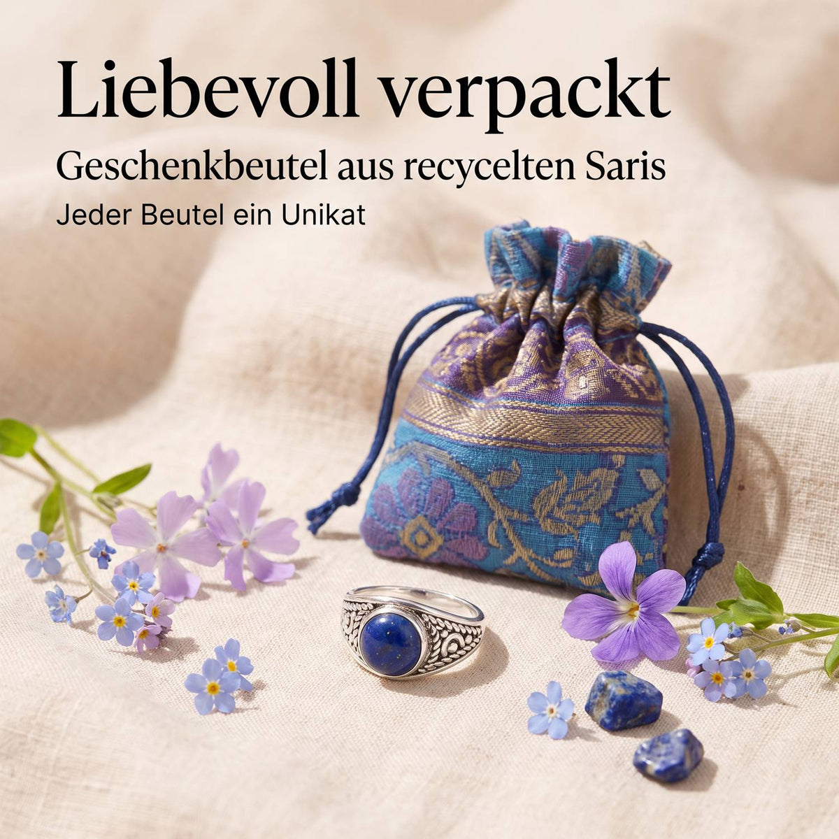 Silberring mit Lapislazuli und Geschenkbeutel aus recyceltem Sari