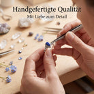 [KI] Handgefertigter Silberring mit Lapislazuli bei der Schmuckherstellung