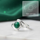 [KI] Malachitring aus Silber mit Maßangaben zu Ring und Edelstein