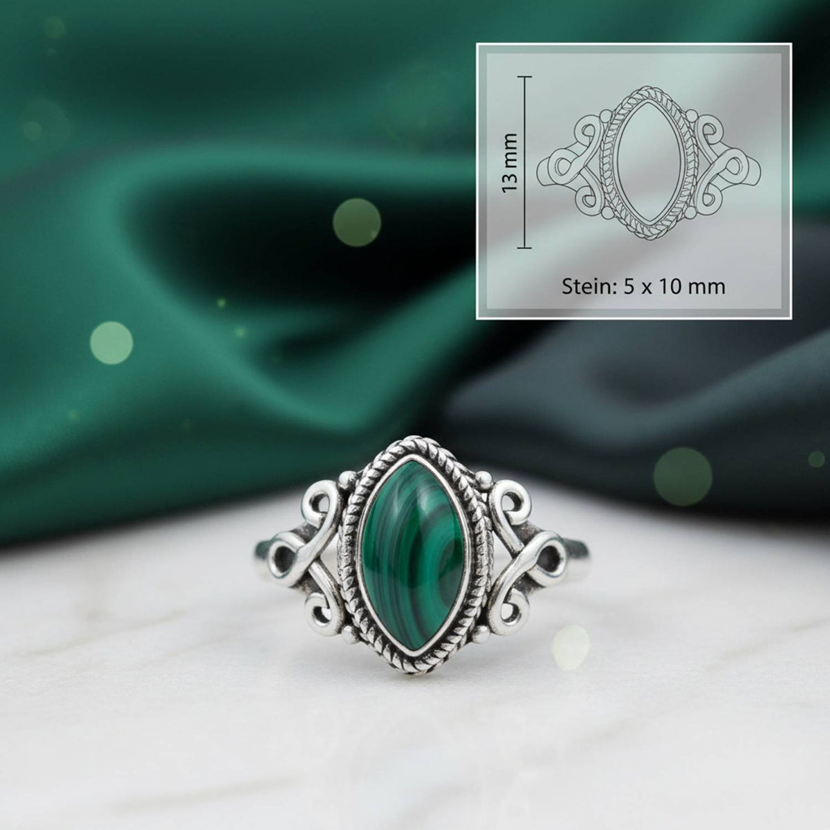 Malachitring aus Silber mit Maßangaben zu Ring und Edelstein