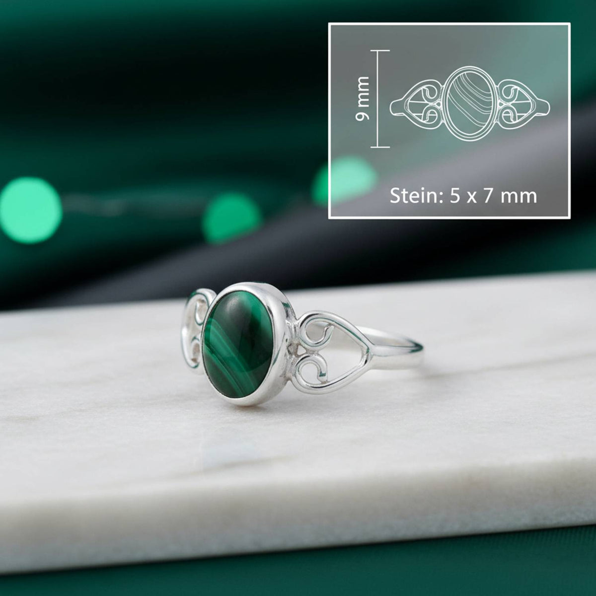Malachitring aus Silber mit Maßangaben zu Ring und Edelstein