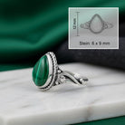 [KI] Malachitring aus Silber mit Maßangaben zu Ring und Edelstein