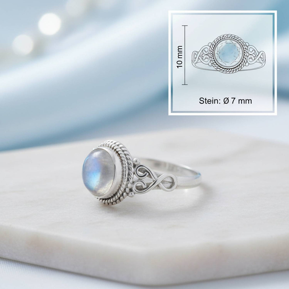 Mondsteinring aus Silber mit Maßangaben zu Ring und Edelstein