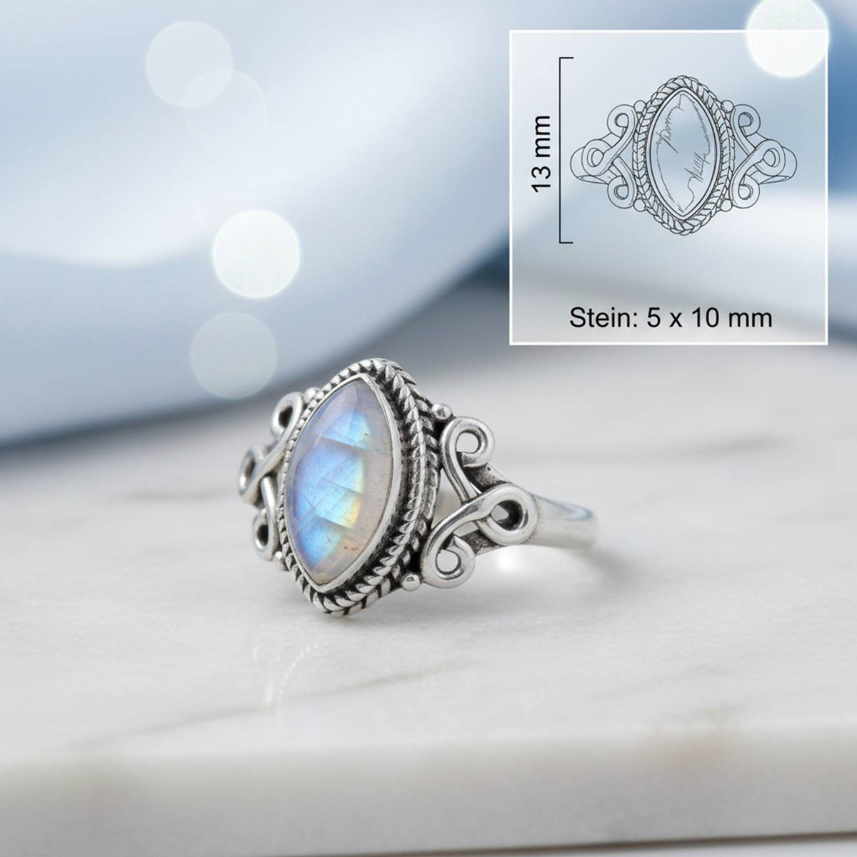 Mondsteinring aus Silber mit Maßangaben zu Ring und Edelstein