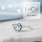 [KI] Mondsteinring aus Silber mit Maßangaben zu Ring und Edelstein