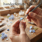 [KI] Handgefertigter Silberring mit Mondstein bei der Schmuckherstellung