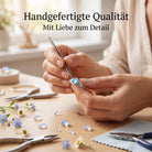 [KI] Handgefertigter Silberring mit Mondstein bei der Schmuckherstellung