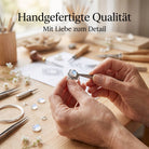 [KI] Handgefertigter Silberring mit Mondstein bei der Schmuckherstellung