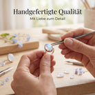 [KI] Handgefertigter Silberring mit Mondstein bei der Schmuckherstellung