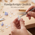 [KI] Handgefertigter Silberring mit Mondstein bei der Schmuckherstellung