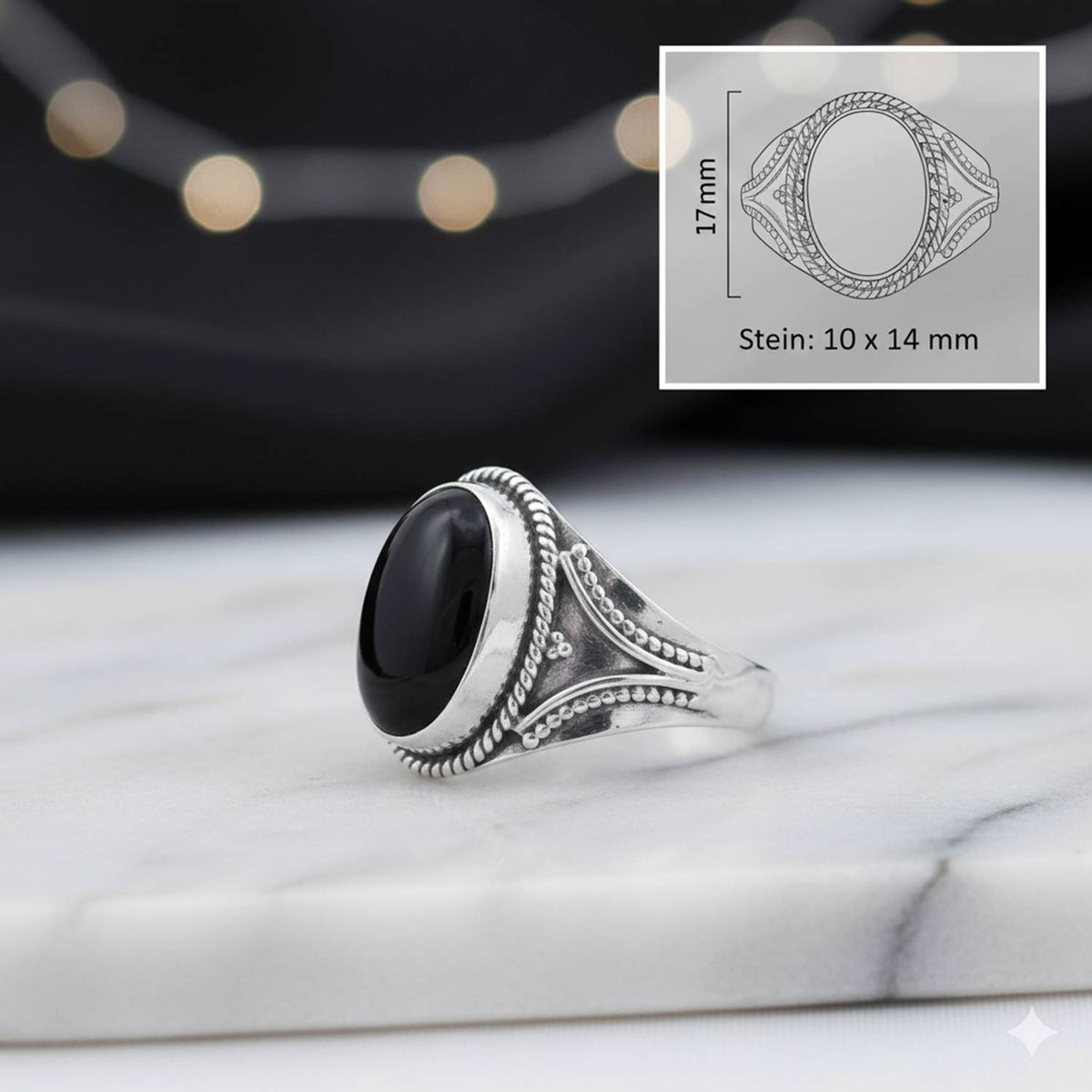 Onyxring aus Silber mit Maßangaben zu Ring und Edelstein