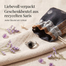 [KI] Silberring mit Onyx und Geschenkbeutel aus recyceltem Sari